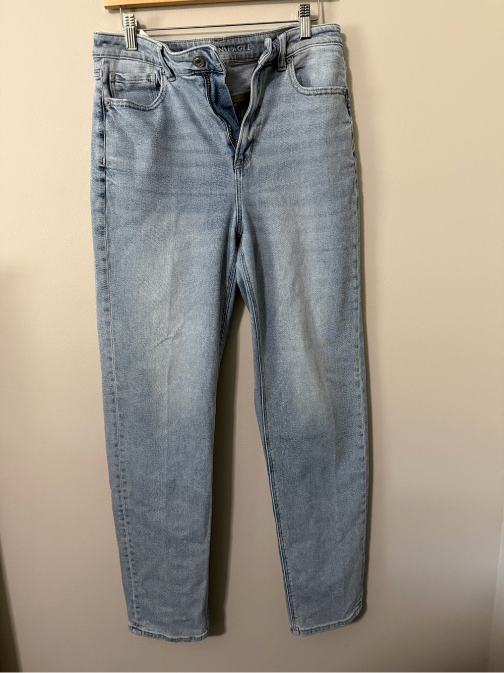 Light Wash High-Rise Women’s Stretch Jeans - American Eagle Outfitters 10 X-Long